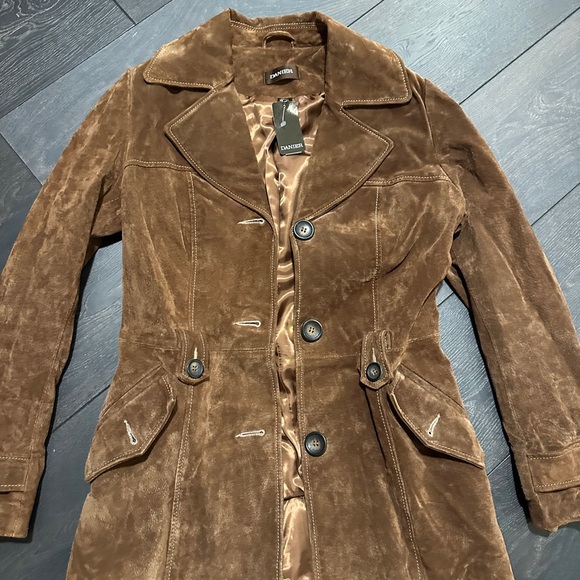 Danier Women's Brown Suede Button-Front Jacket - Picture 3 of 4